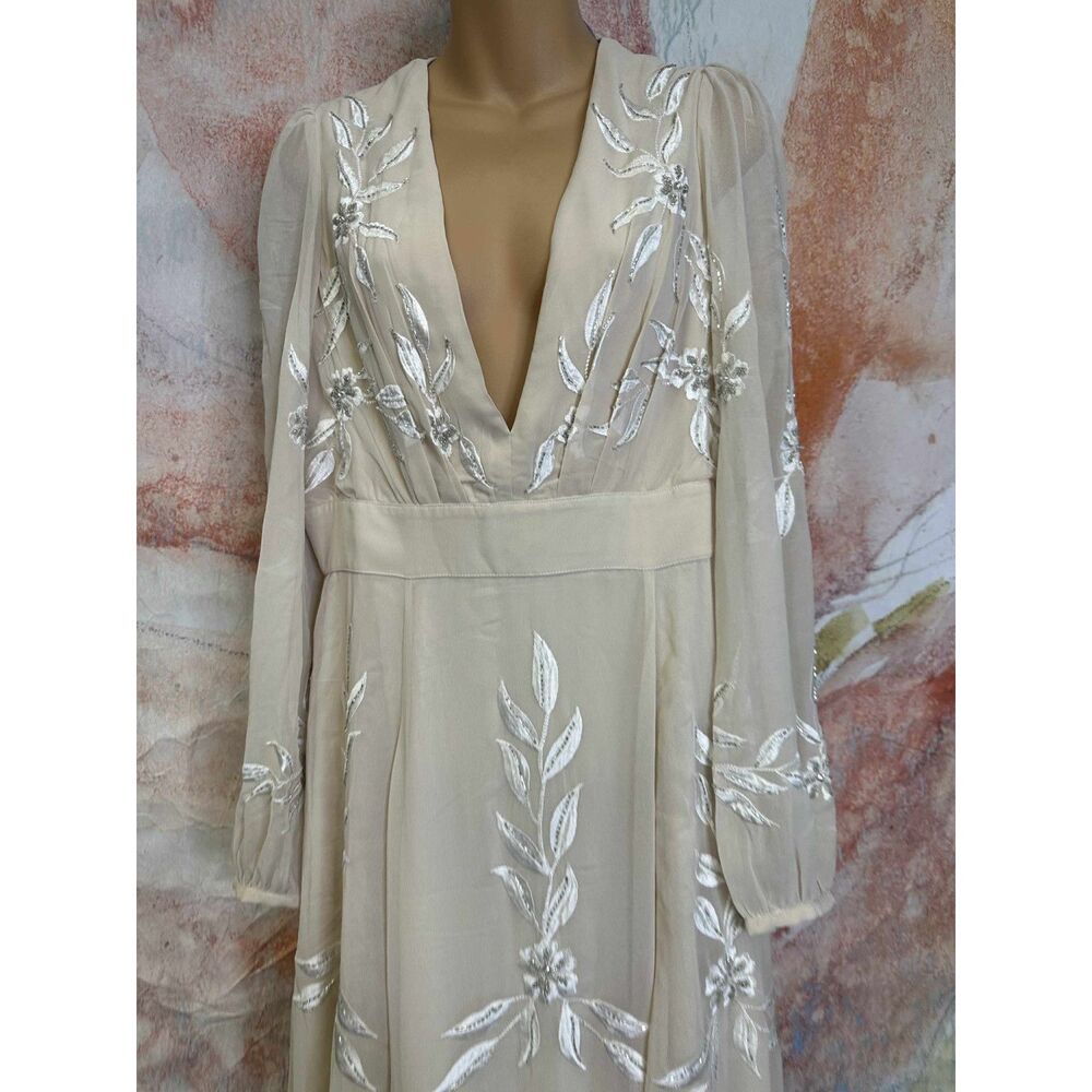 Anthropologie BHLDN Belize Embroidered A-Line Long-Sleeve V-Neck Gown - Picture 6 of 8